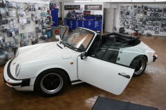 Porsche 911 G-Modell Cabrio, Blaupunkt Bremen Radio & Aktivwoofer